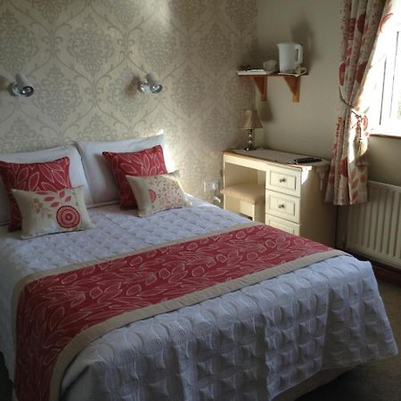 Riverwalk House B&B Oughterard Bagian luar foto