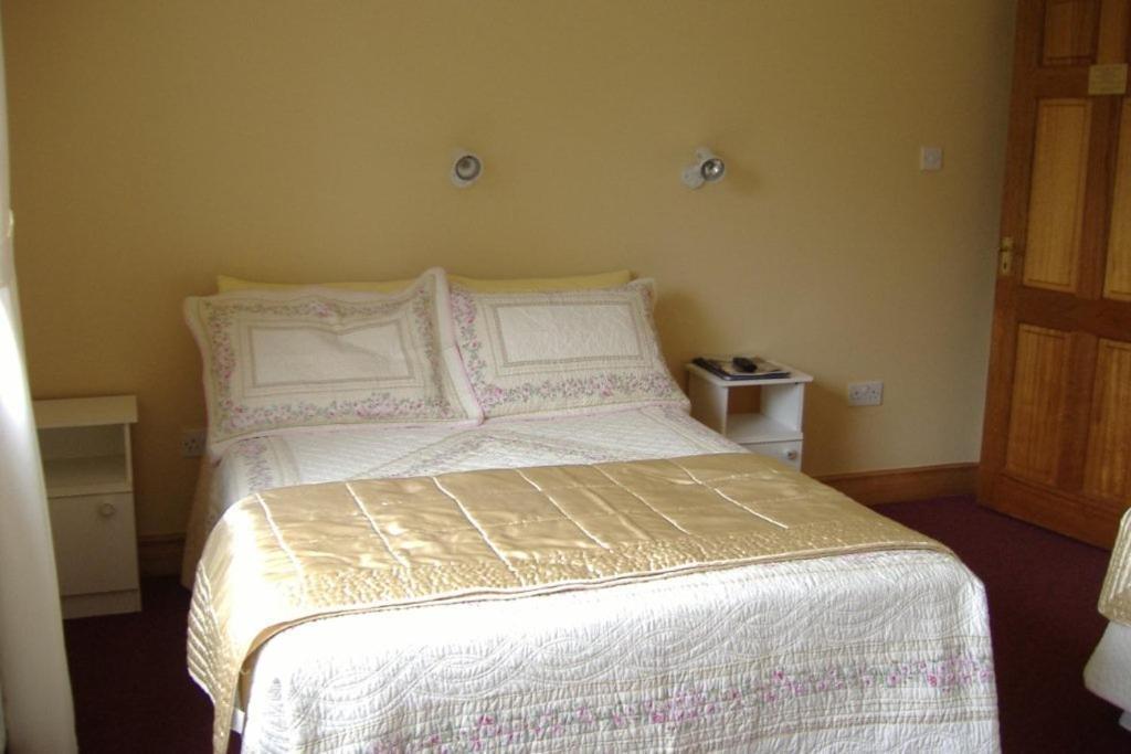 Riverwalk House B&B Oughterard Ruang foto