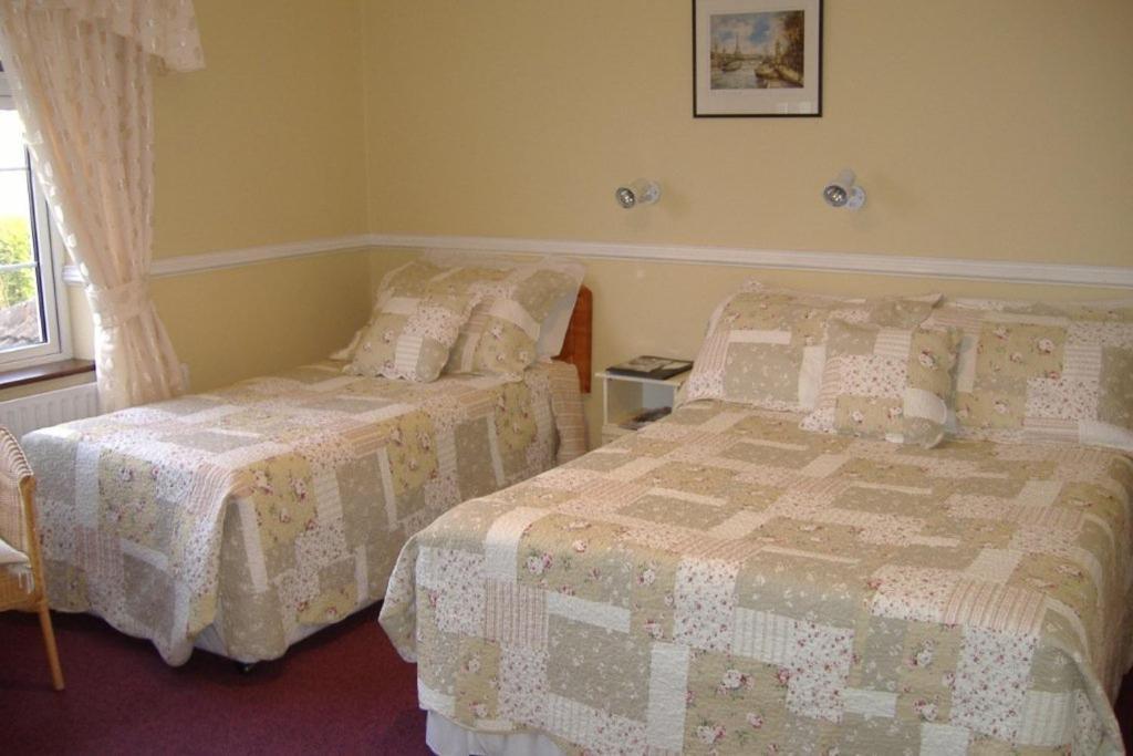 Riverwalk House B&B Oughterard Ruang foto