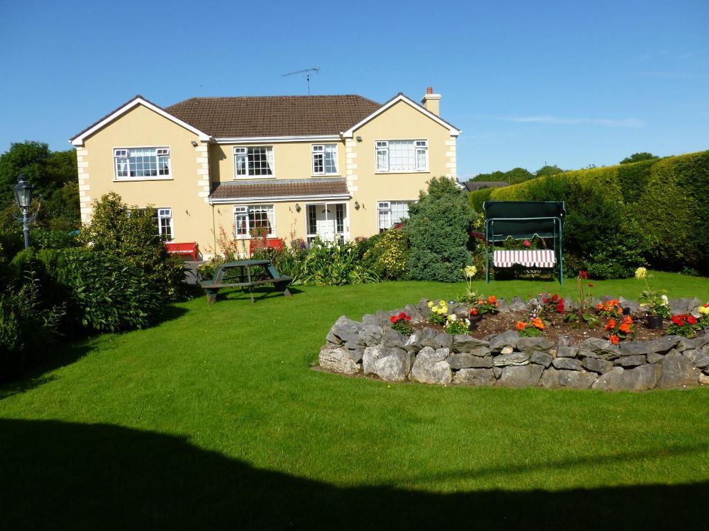Riverwalk House B&B Oughterard Bagian luar foto