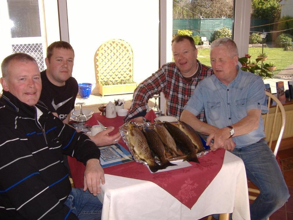 Riverwalk House B&B Oughterard Bagian luar foto