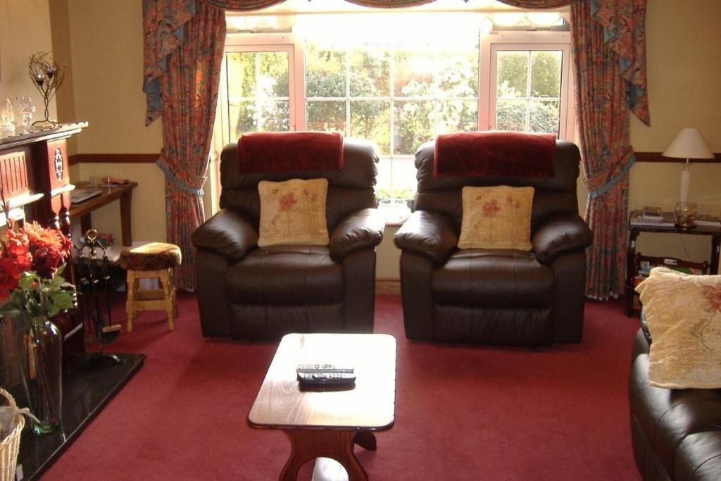 Riverwalk House B&B Oughterard Bagian luar foto