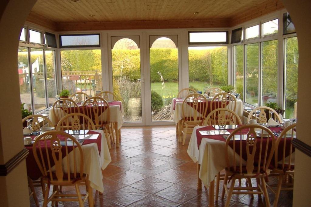 Riverwalk House B&B Oughterard Bagian luar foto